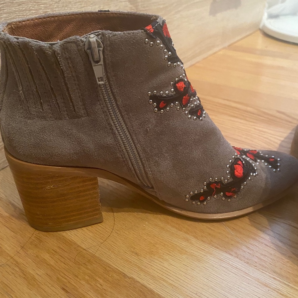 Jeffrey Campbell booties - Picture 5 of 6